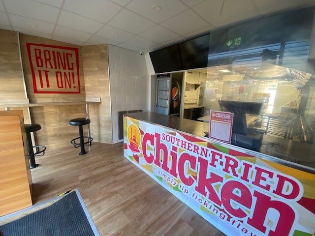 MIXED USE INVESTMENT/DEVELOPMENT: A VACANT FREEHOLD LOCK UP FORMER FOOD TAKEAWAY WITH STUDIO FLAT CONSIDERED TO HAVE RE-DEVELOPMENT POTENTIAL 
