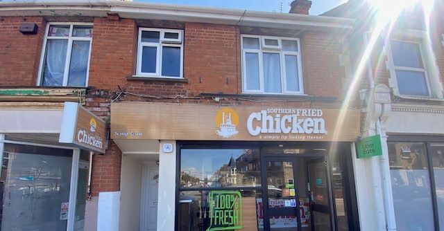 MIXED USE INVESTMENT A FREEHOLD FOOD TAKEAWAY WITH STUDIO FLAT FULLY LET FOR £16,000 PA PLUS GROUND RENT FROM FIRST FLOOR FLAT SOLD ON LONG LEASE.