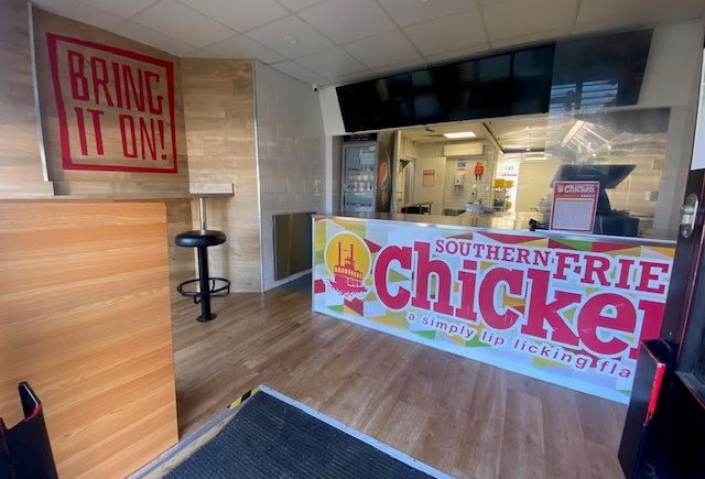 MIXED USE INVESTMENT A FREEHOLD FOOD TAKEAWAY WITH STUDIO FLAT FULLY LET FOR £16,000 PA PLUS GROUND RENT FROM FIRST FLOOR FLAT SOLD ON LONG LEASE.