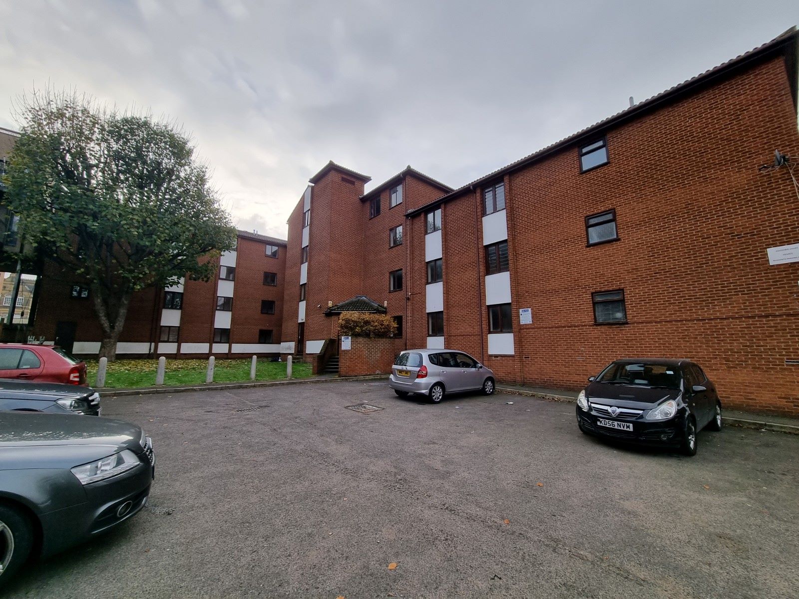 BUY TO LET INVESTMENT: A SECOND FLOOR FLAT CLOSE TO THE TRAIN STATION WITH A TENANT IN OCCUPATION PRODUCING AN INCOME OF £13,200 PER ANNUM