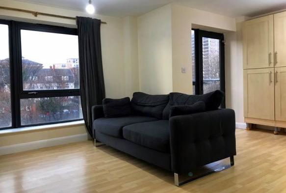 BUY TO LET INVESTMENT: A FOURTH FLOOR APARTMENT CLOSE TO THE CITY CENTRE WITH A TENANT IN OCCUPATION PRODUCING AN INCOME OF £7,140 PER ANNUM