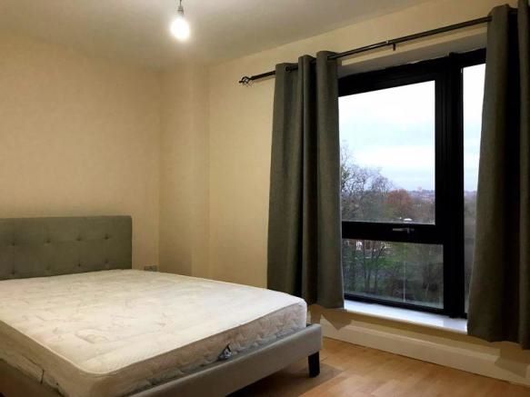 BUY TO LET INVESTMENT: A FOURTH FLOOR APARTMENT CLOSE TO THE CITY CENTRE WITH A TENANT IN OCCUPATION PRODUCING AN INCOME OF £7,140 PER ANNUM