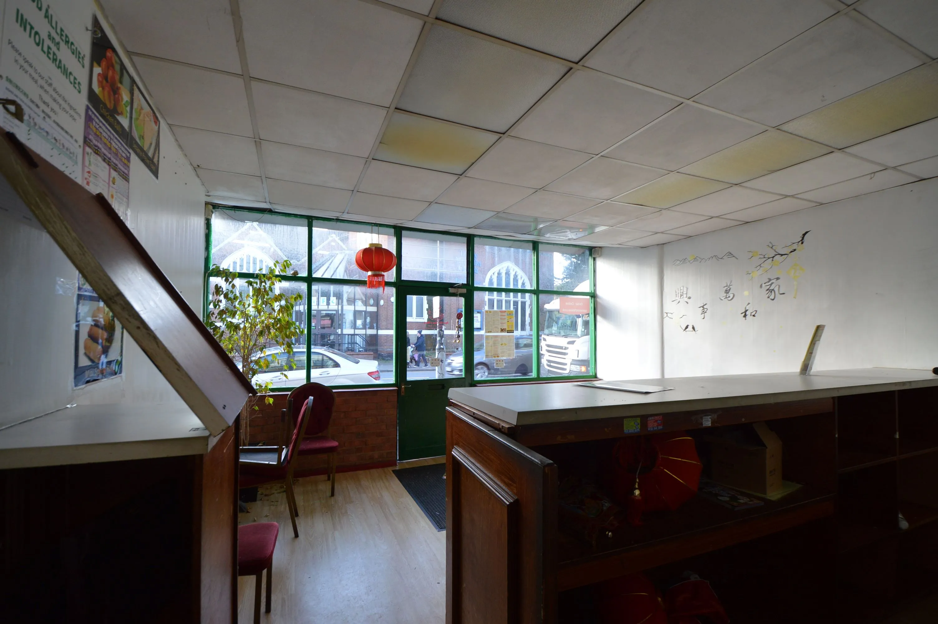 SHOP WITH UPPERS: A VACANT FREEHOLD COMMERCIAL UNIT WITH LIVING ACCOMMODATION TO THE FIRST FLOOR AND GARDEN / OUTSIDE SPACE TO REAR