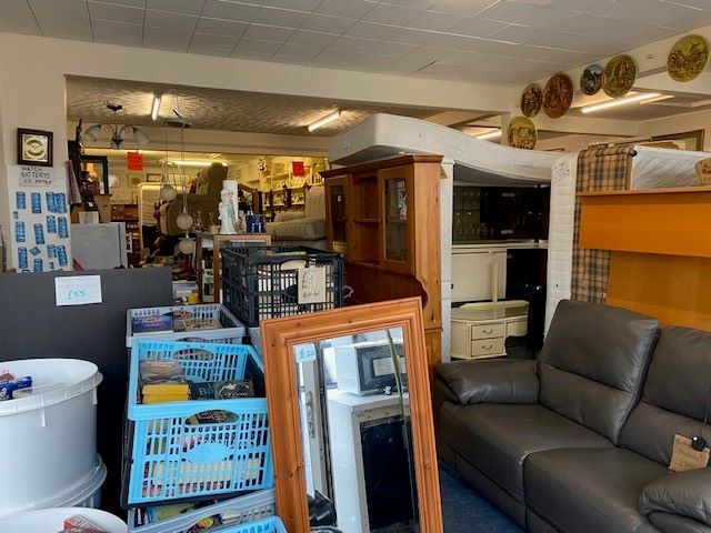 MIXED USE INVESTMENT: A FREEHOLD BUILDING CONTAINING GROUND FLOOR SHOP AND FIRST FLOOR FLAT PART LET OFFERING A POTENTIAL INCOME OF £14,700 PA