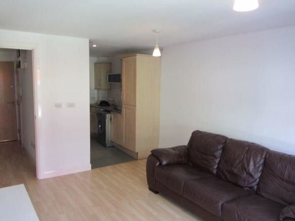 BUY TO LET INVESTMENT: A SECOND FLOOR APARTMENT CLOSE TO THE CITY CENTRE WITH A TENANT IN OCCUPATION PRODUCING AN INCOME OF £8,400 PER ANNUM