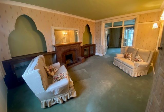REFURBISHMENT OPPORTUNITY: AN EXTENDED FOUR BEDROOM DETACHED PERIOD HOUSE CLOSE TO THE SEAFRONT IN NEED OF MODERNISATION AND IMPROVEMENT  