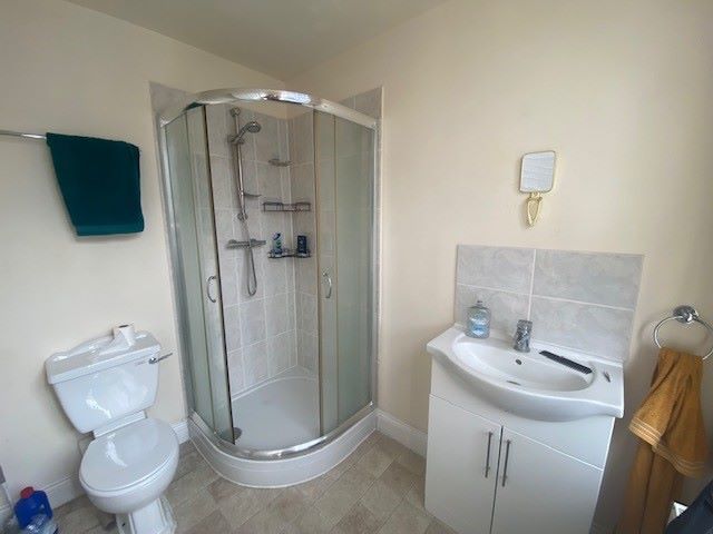 BUY TO LET INVESTMENT: A FREEHOLD BUILDING CONTAINING 3 FLATS PRODUCING AN INCOME OF £24,600 PER ANNUM. A YIELD OF ALMOST 11% OF THE GUIDE PRICE