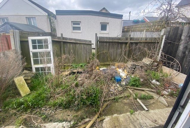 DEVELOPMENT/RENOVATION PROJECT: A TIMBER FRAMED DETACHED FREEHOLD DWELLING IN SHELL CONDITION OFFERING RE-DEVELOPMENT POTENTIAL 