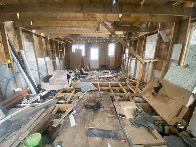 DEVELOPMENT/RENOVATION PROJECT: A TIMBER FRAMED DETACHED FREEHOLD DWELLING IN SHELL CONDITION OFFERING RE-DEVELOPMENT POTENTIAL 