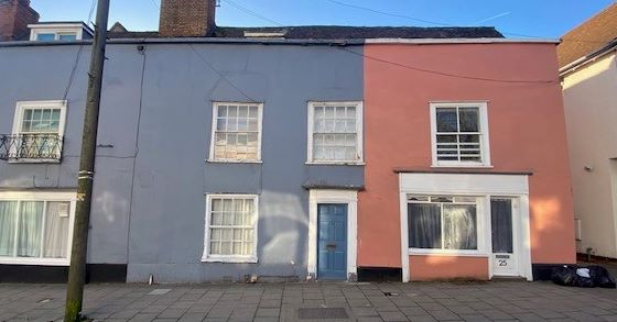 BUY TO LET INVESTMENT: A FIVE/SIX BEDROOM GRADE II LISTED HOUSE IN THE CITY CENTRE CONSIDERED TO BE SUITABLE FOR MULTIPLE OCCUPATION LETTING. 