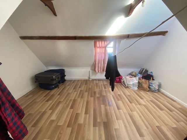 REFURBISHMENT/BUY TO LET INVESTMENT: A FREEHOLD GRADE II LISTED FIVE BEDROOM HOUSE IN THE CITY CENTRE REQUIRING SOME IMPROVEMENT