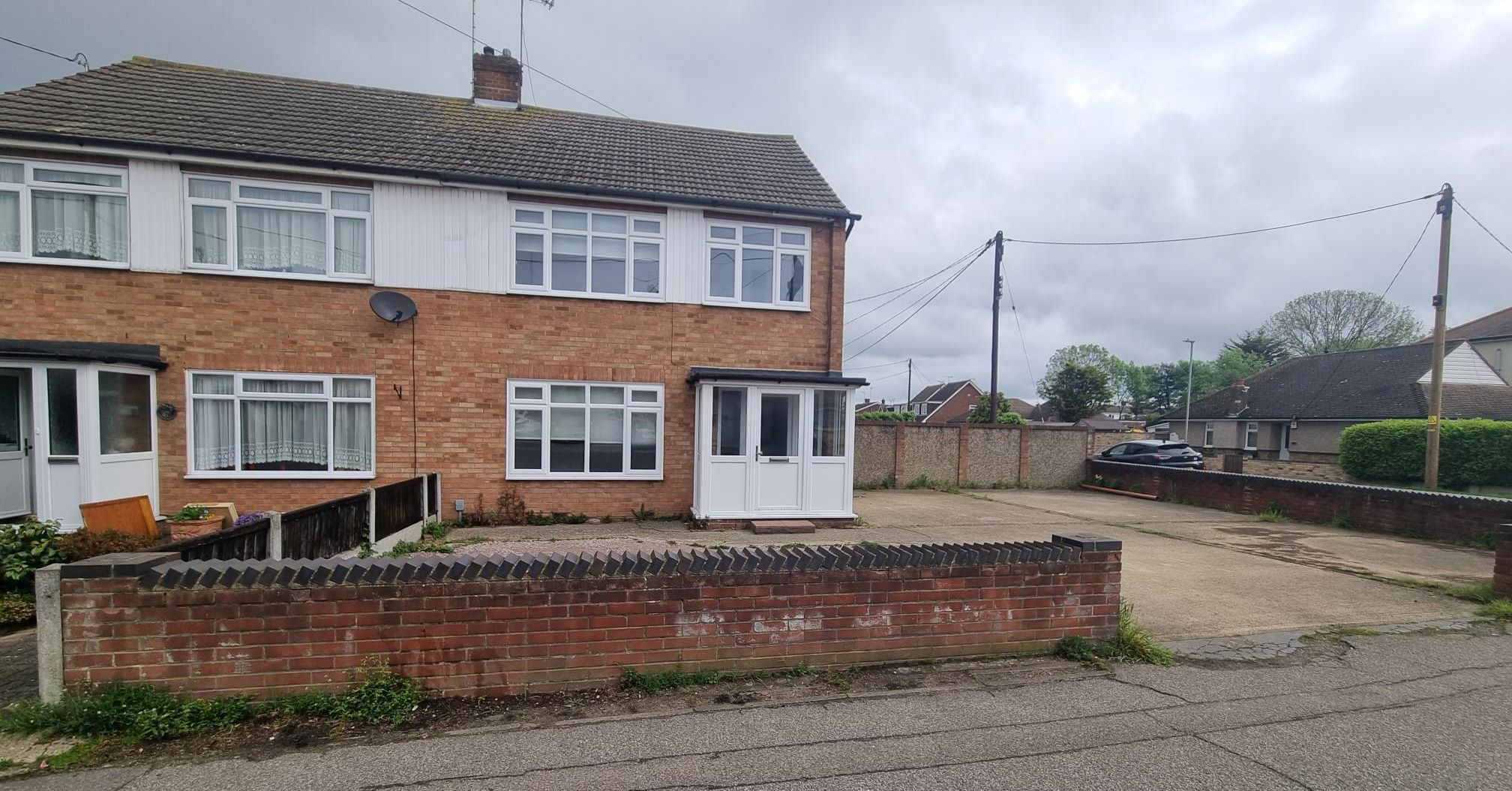 DEVELOPMENT OPPORTUNITY: A VACANT FREEHOLD SEMI DETACHED HOUSE ON A CORNER PLOT WITH PLANNING PERMISSION GRANTED FOR ADDITIONAL DWELLINGS