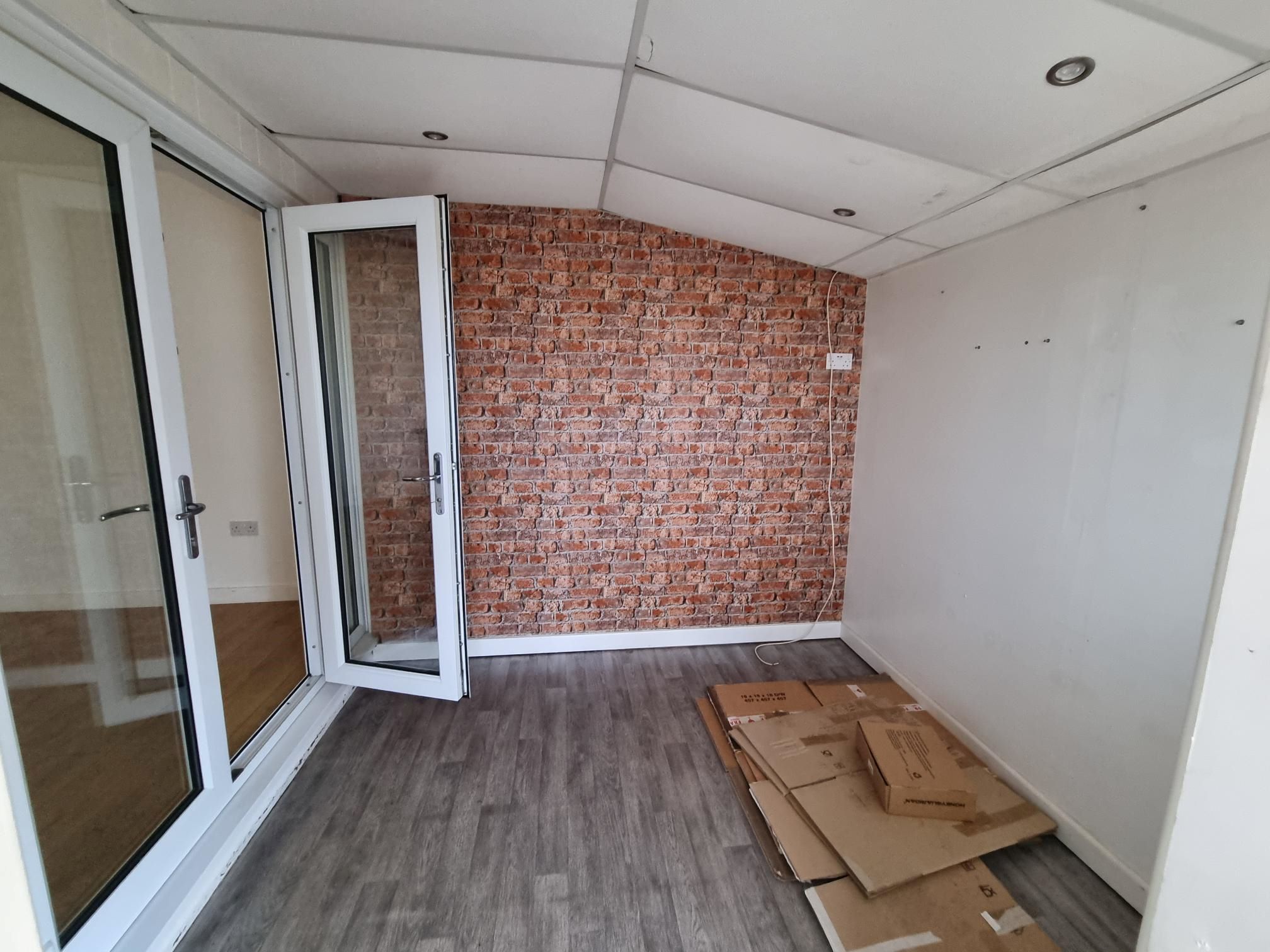 DEVELOPMENT OPPORTUNITY: A VACANT FREEHOLD SEMI DETACHED HOUSE ON A CORNER PLOT WITH PLANNING PERMISSION GRANTED FOR ADDITIONAL DWELLINGS