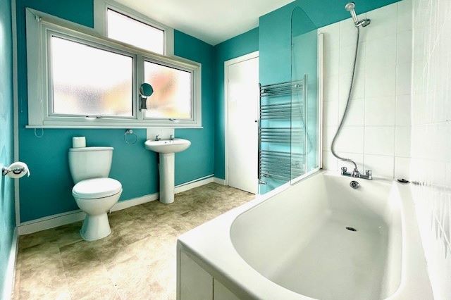 RESIDENTIAL OPPORTUNITY: A SUBSTANTIAL FREEHOLD PROPERTY ARRANGED AS THREE FLATS OFFERING HUGE POTENTIAL FOR RE-CONFIGURATION/RE-DEVELOPMENT
