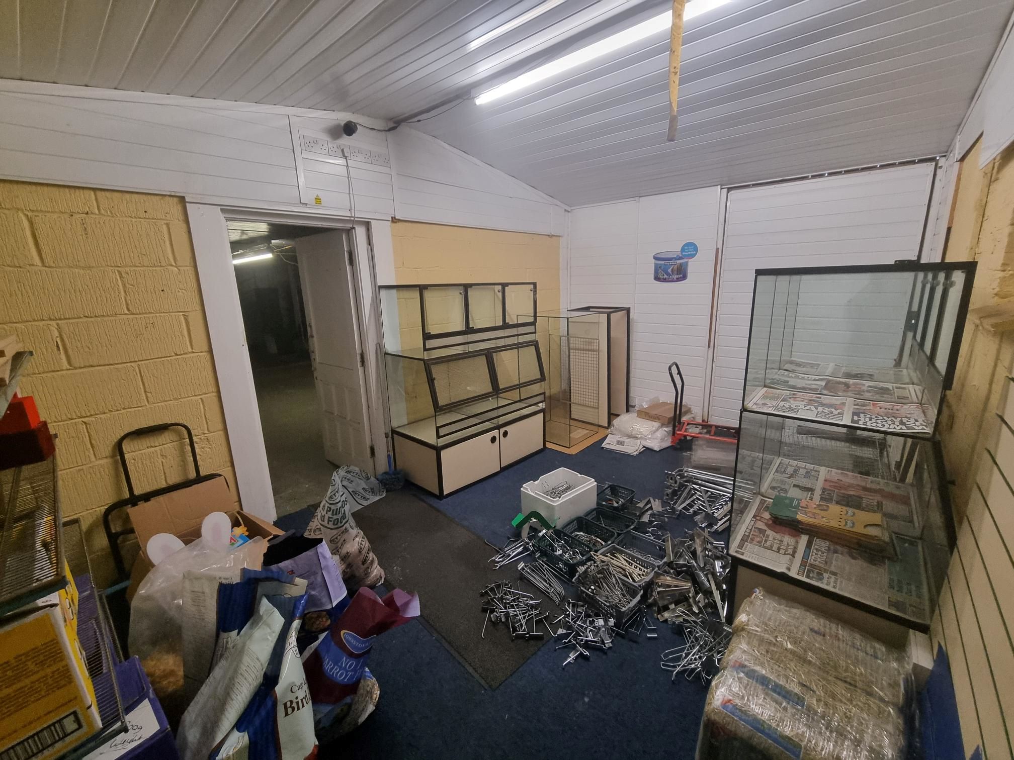 COMMERCIAL PROPERTY: A VACANT FREEHOLD SHOP LOCATED CLOSE TO THE HIGH STREET CONSIDERED TO BE AN EXCELLENT BUY TO LET INVESTMENT