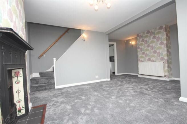 RESIDENTIAL INVESTMENT: A THREE BEDROOM HOUSE BEING SOLD WITH VACANT POSSESSION CONSIDERED TO BE IDEAL TO BUY TO LET OR FOR OWNER OCCUPATION  