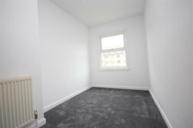RESIDENTIAL INVESTMENT: A THREE BEDROOM HOUSE BEING SOLD WITH VACANT POSSESSION CONSIDERED TO BE IDEAL TO BUY TO LET OR FOR OWNER OCCUPATION  