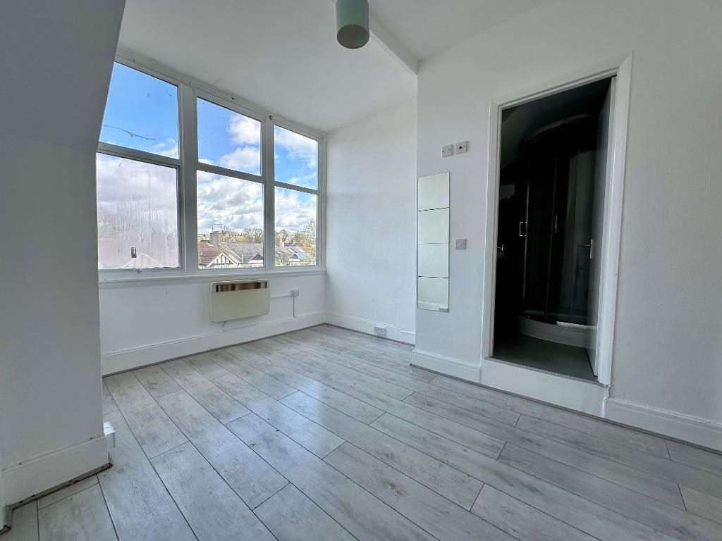 RESIDENTIAL INVESTMENT: A SUBSTANTIAL FREEHOLD BUILDING WITH CAR PARK USED AS A HOUSE OF MULTIPLE OCCUPANCY COMPRISING 9 STUDIOS AND 10 ROOMS