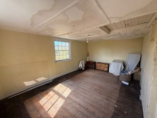 REFURBISHMENT/REDEVELOPMENT: AVAILABLE NOW WITH ALL OFFERS UNDER AUCTION CONDITIONS CONSIDERED: A VACANT SUBSTANTIAL DETACHED PERIOD HOUSE WITH OUTBUILDINGS ON A 1.9 ACRE PLOT IN NEED OF RENOVATION  