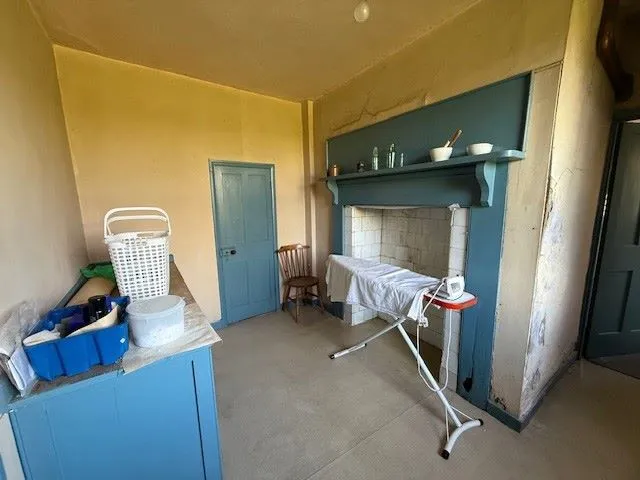 REFURBISHMENT/REDEVELOPMENT: AVAILABLE NOW WITH ALL OFFERS UNDER AUCTION CONDITIONS CONSIDERED: A VACANT SUBSTANTIAL DETACHED PERIOD HOUSE WITH OUTBUILDINGS ON A 1.9 ACRE PLOT IN NEED OF RENOVATION  