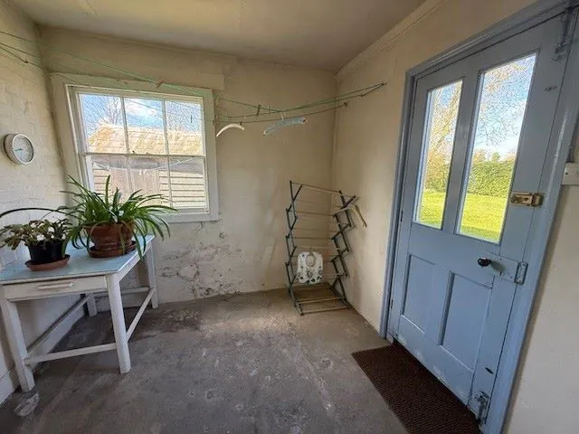 REFURBISHMENT/REDEVELOPMENT: AVAILABLE NOW WITH ALL OFFERS UNDER AUCTION CONDITIONS CONSIDERED: A VACANT SUBSTANTIAL DETACHED PERIOD HOUSE WITH OUTBUILDINGS ON A 1.9 ACRE PLOT IN NEED OF RENOVATION  