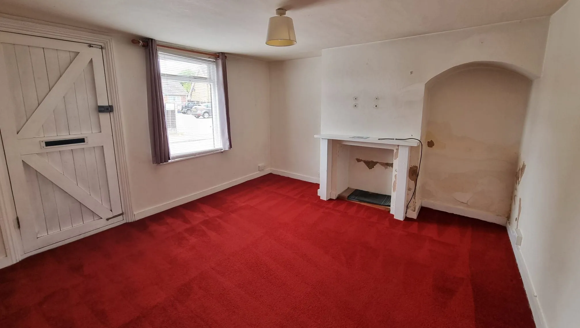 REFURBISHMENT OPPORTUNITY: A TWO BEDROOM VACANT FREEHOLD COTTAGE IN POPULAR VILLAGE LOCATION IN NEED OF SOME COSMETIC REFURBISHMENT