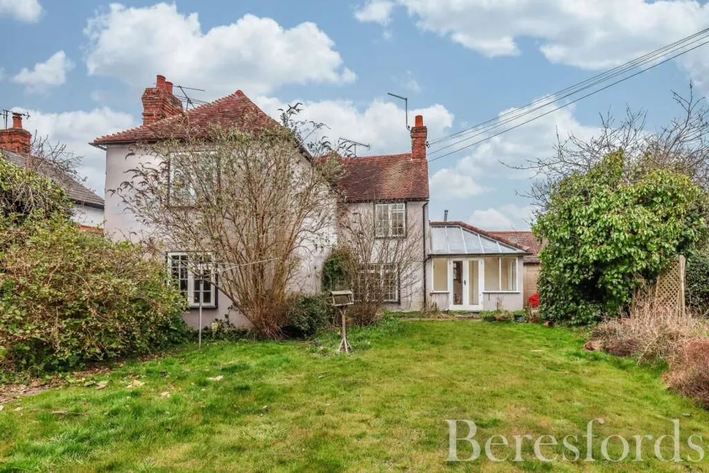 REFURBISHMENT OPPORTUNITY: A VACANT FREEHOLD GRADE II LISTED SEMI DETACHED COTTAGE ON A CORNER PLOT IN NEED OF REPAIR AND IMPROVEMENT 