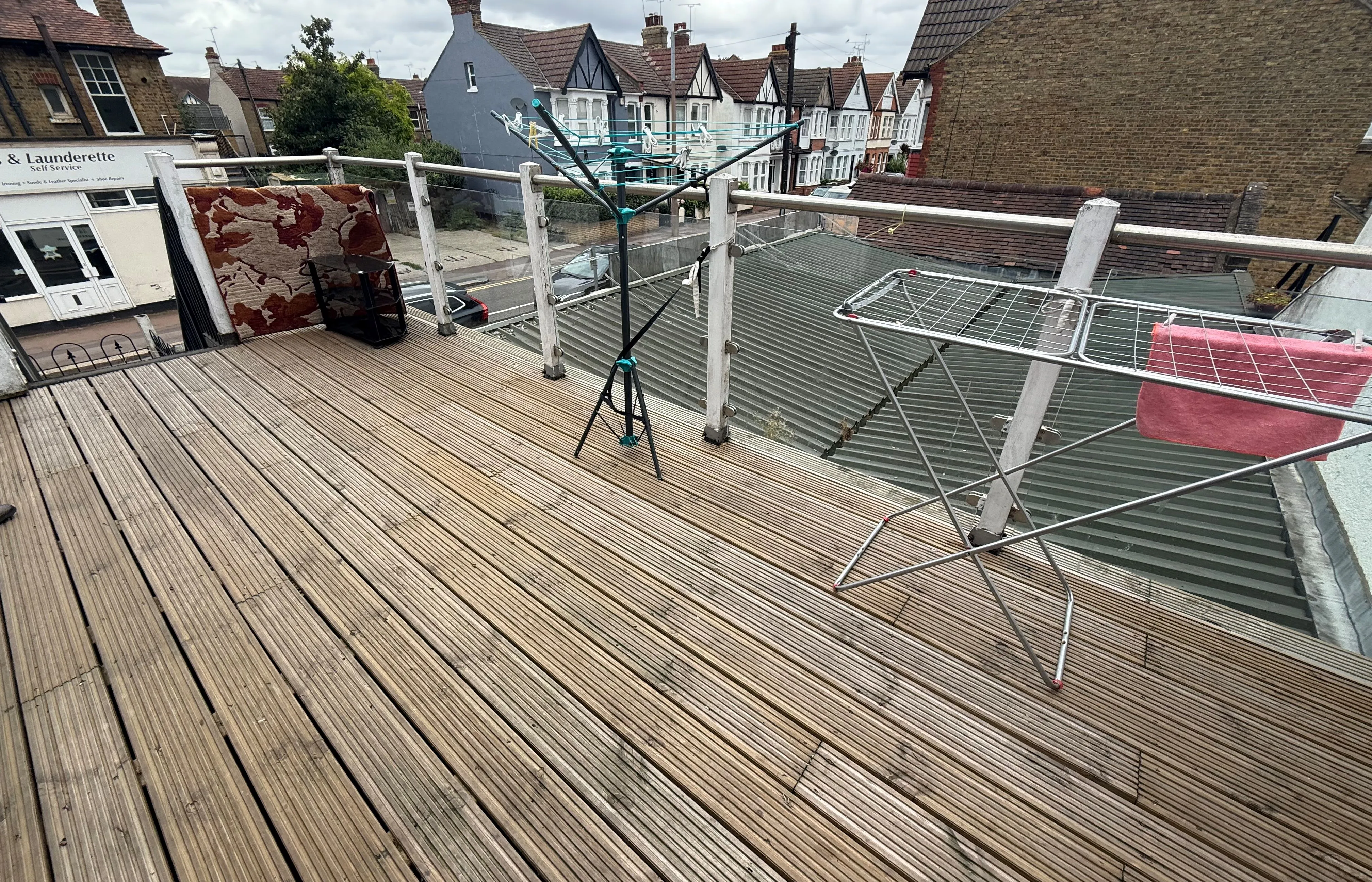 RESIDENTIAL INVESTMENT: LEASEHOLD THREE BEDROOM MAISONETTE WITH GARAGE CONSIDERED IDEAL FOR BOTH OWNER OCCUPIERS AND BUY TO LET INVESTORS ALIKE.