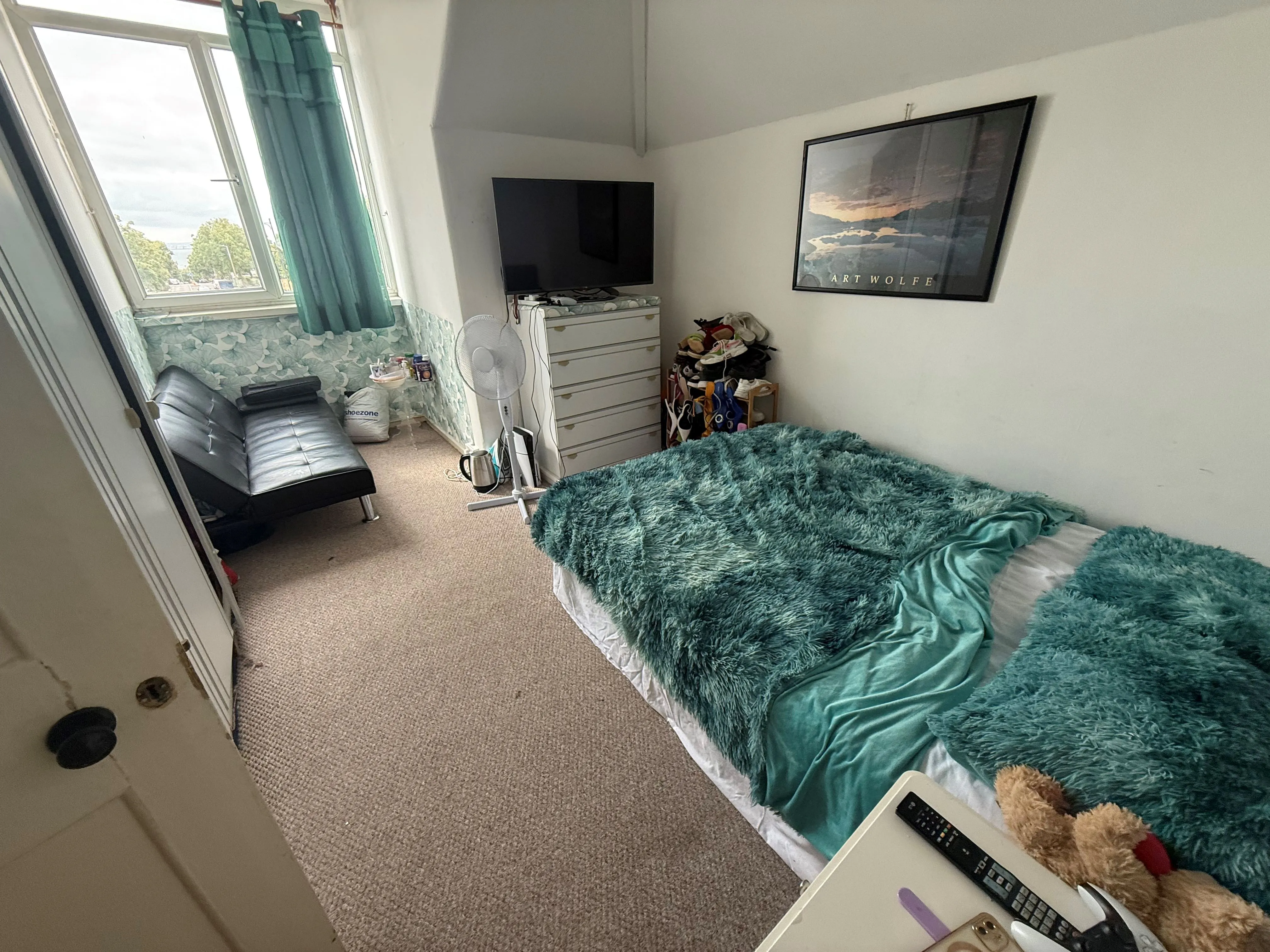 RESIDENTIAL INVESTMENT: LEASEHOLD THREE BEDROOM MAISONETTE WITH GARAGE CONSIDERED IDEAL FOR BOTH OWNER OCCUPIERS AND BUY TO LET INVESTORS ALIKE.