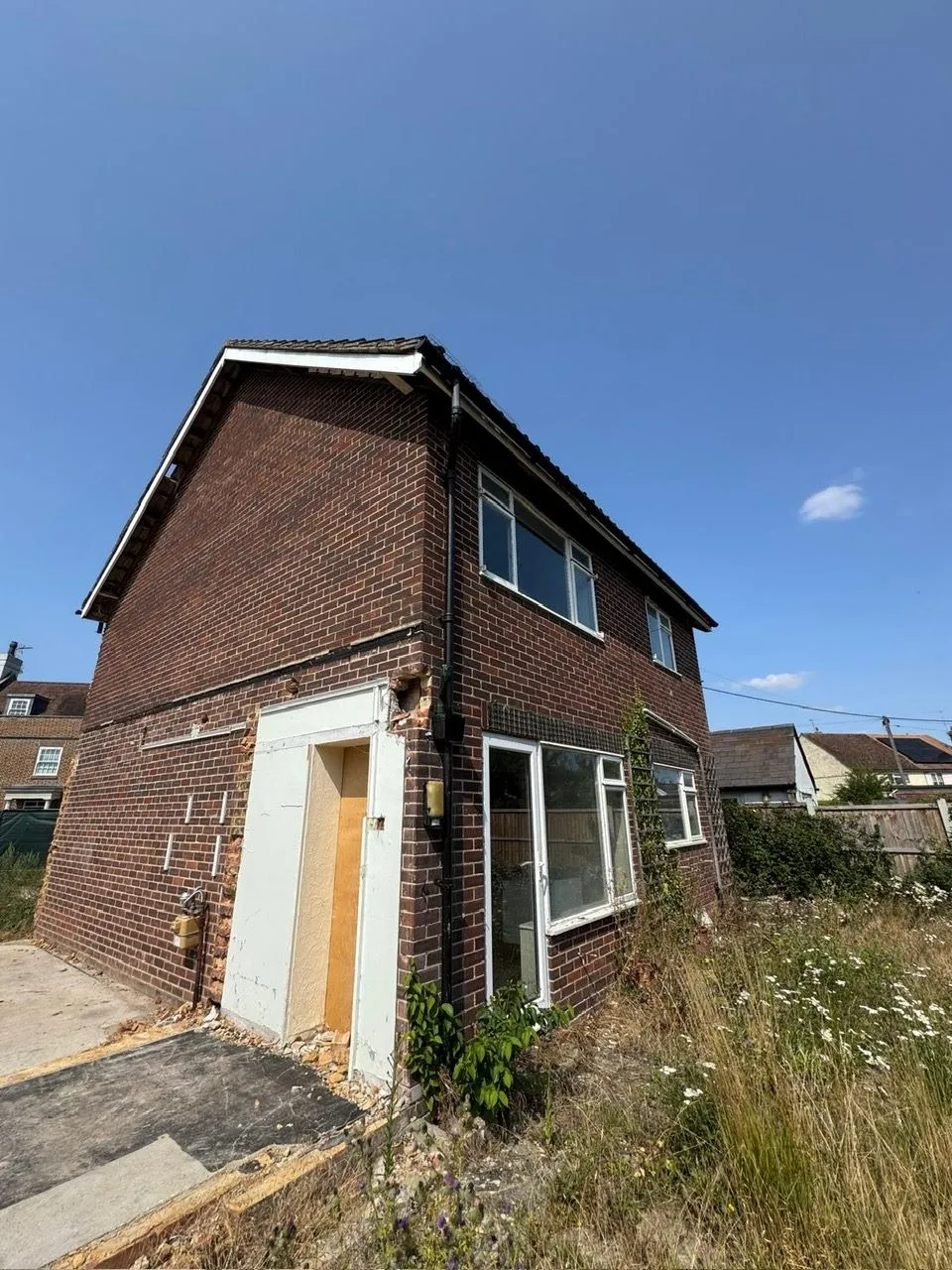 DEVELOPMENT OPPORTUNITY: A DETACHED HOUSE AND GARDENS WITH PLANNING PERMISSION GRANTED TO EXTEND AND ERECT AN ADDITIONAL DETACHED DWELLING 