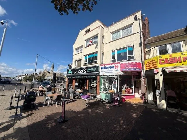 MIXED USE INVESTMENT: A FREEHOLD BUILDING FULLY LET AND PRODUCING AN ANNUAL INCOME OF AROUND £48,000. A YIELD OF AROUND 12% OF THE GUIDE PRICE  