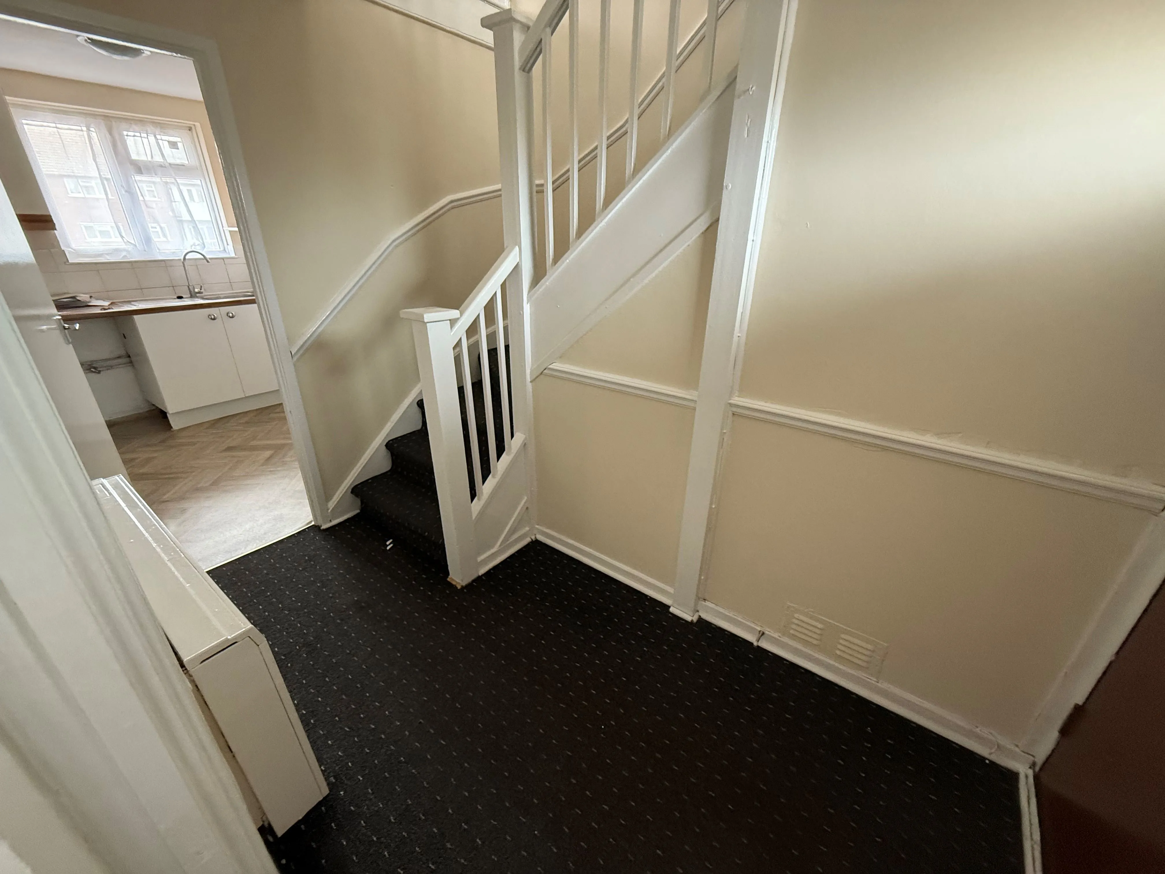 RESIDENTIAL INVESTMENT: A VACANT LEASEHOLD TWO BEDROOM MAISONETTE LOCATED WITHIN WALKING DISTANCE OF CHADWELL HEATH TRAIN STATION