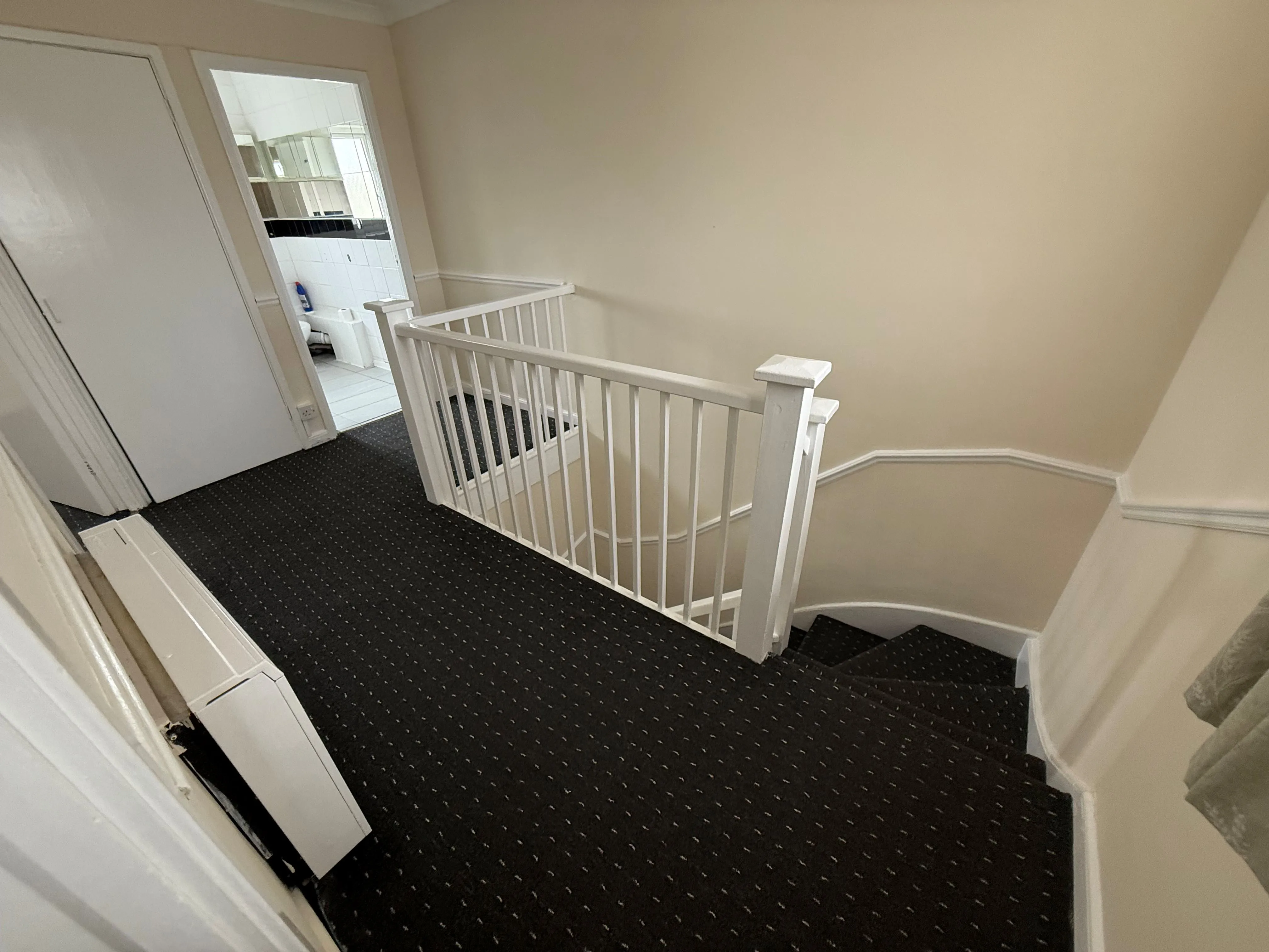 RESIDENTIAL INVESTMENT: A VACANT LEASEHOLD TWO BEDROOM MAISONETTE LOCATED WITHIN WALKING DISTANCE OF CHADWELL HEATH TRAIN STATION