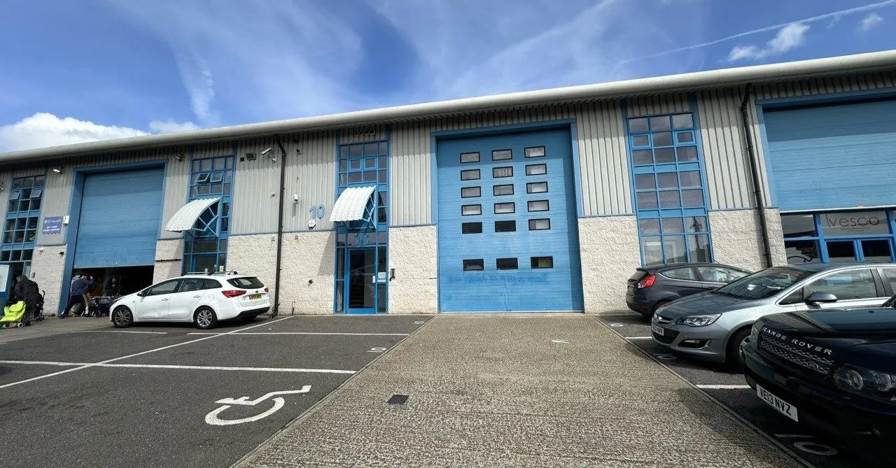 COMMERCIAL  OFFICE INVESTMENT:  A TERRACED F1 USE INDUSTRIAL PREMISES WITH NINE PARKING SPACES MEASURING 6,118 SQ FT LOCATED CLOSE TO TOWN CENTRE