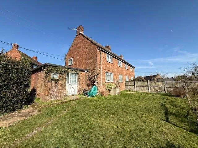 REFURBISHMENT OPPORTUNITY: A THREE BEDROOM VACANT FREEHOLD HOUSE IN A POPULAR VILLAGE LOCATION IN NEED OF MODERNISATION AND REFURBISHMENT  