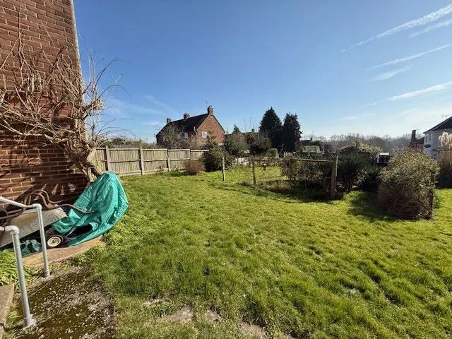 REFURBISHMENT OPPORTUNITY: A THREE BEDROOM VACANT FREEHOLD HOUSE IN A POPULAR VILLAGE LOCATION IN NEED OF MODERNISATION AND REFURBISHMENT  