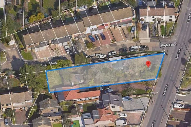 DEVELOPMENT OPPORTUNITY: A DETACHED BUNGALOW ON A GOOD SIZED PLOT WITH REDEVELOPMENT POTENTIAL FOR MULTIPLE DWELLINGS SUBJECT TO PLANNING