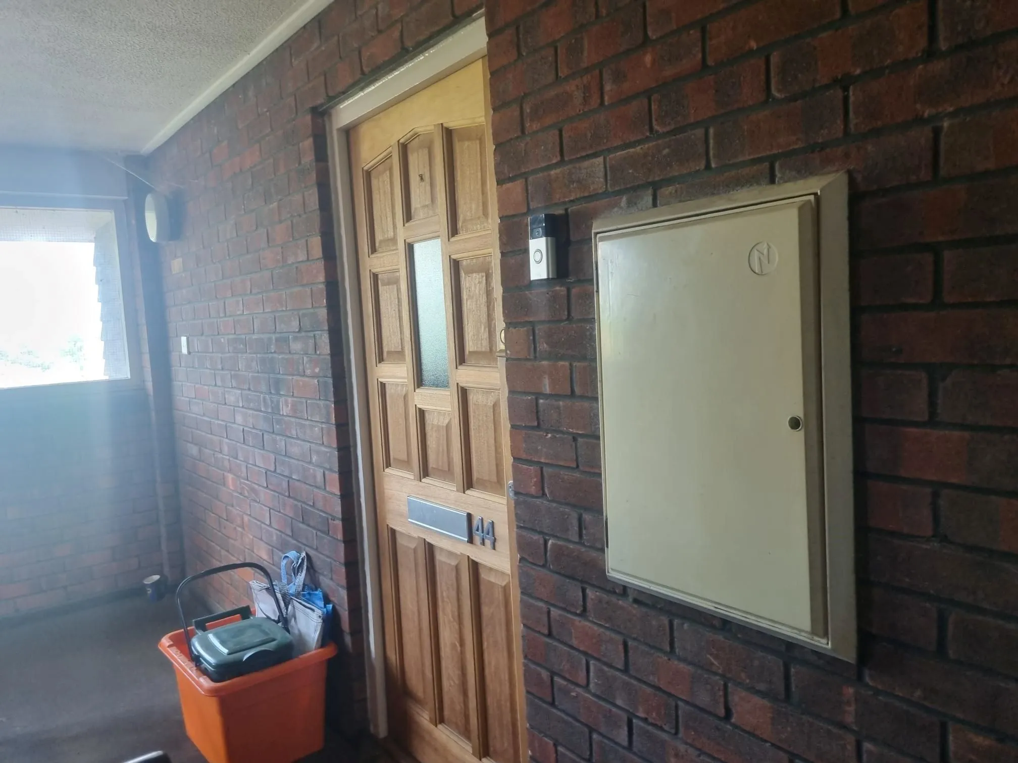 BUY TO LET INVESTMENT: FIRST FLOOR LEASEHOLD FLAT CLOSE TO LAINDON RAILWAY STATION WITH A TENANT IN OCCUPATION PRODUCING AN INCOME OF £10,200 PA