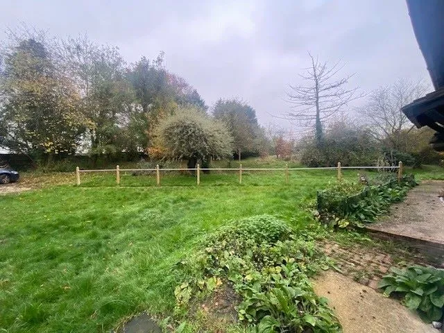 REFURBISHMENT/POTENTIAL DEVELOPMENT: A VACANT GRADE II LISTED DETACHED COTTAGE POSITIONED ON EDGE OF A 0.8 ACRE PLOT IN POPULAR RURAL LOCATION