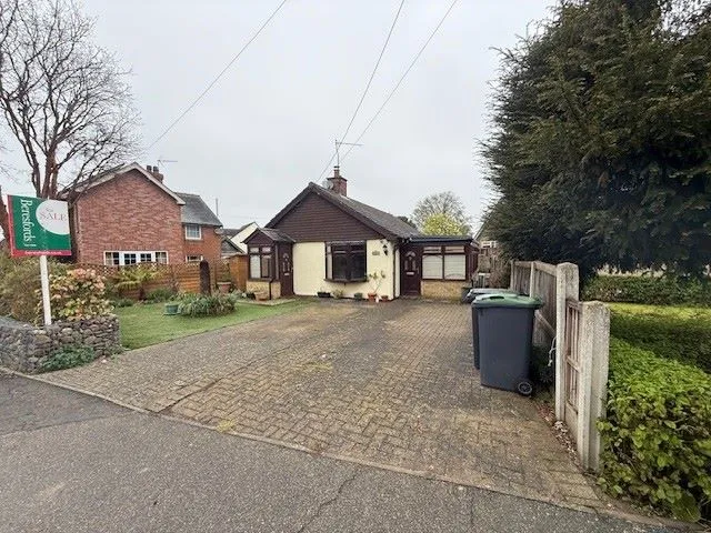 REFURBISHMENT OPPORTUNITY: A VACANT FREEHOLD DETACHED TIMBER FRAMED BUNGALOW IN A POPULAR VILLAGE IN NEED OF MODERNISATION AND IMPROVEMENT 