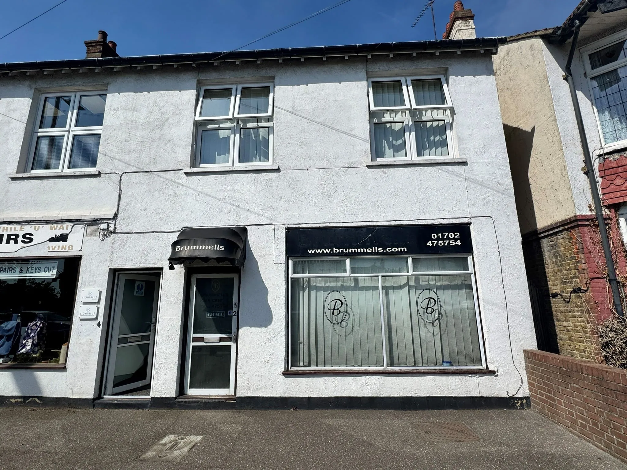 FREEHOLD MIXED USE INVESTMENT: CONSISTING OF FOUR COMMERCIAL UNITS AND ONE FIRST FLOOR OFFICE SUITE SITUATED ON A PROMINENT CORNER LOCATION