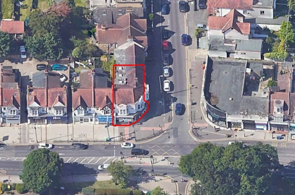 FREEHOLD MIXED USE INVESTMENT: CONSISTING OF FOUR COMMERCIAL UNITS AND ONE FIRST FLOOR OFFICE SUITE SITUATED ON A PROMINENT CORNER LOCATION