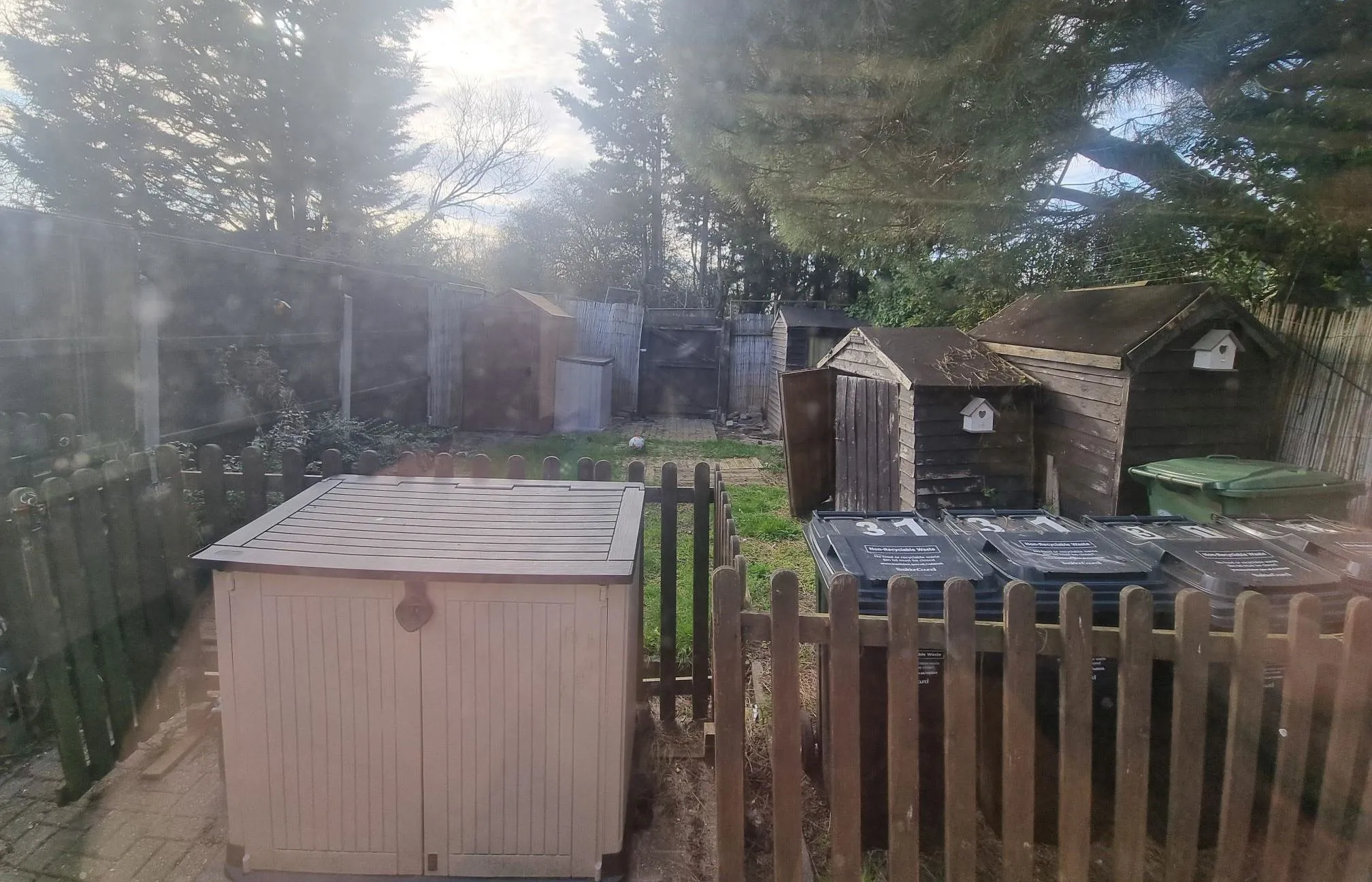 REFURBISHMENT OPPORTUNITY: A FREEHOLD VACANT  THREE BEDROOM TERRACED HOUSE IN NEED OF REFURBISHMENT CONSIDERED AS AN IDEAL INVESTMENT