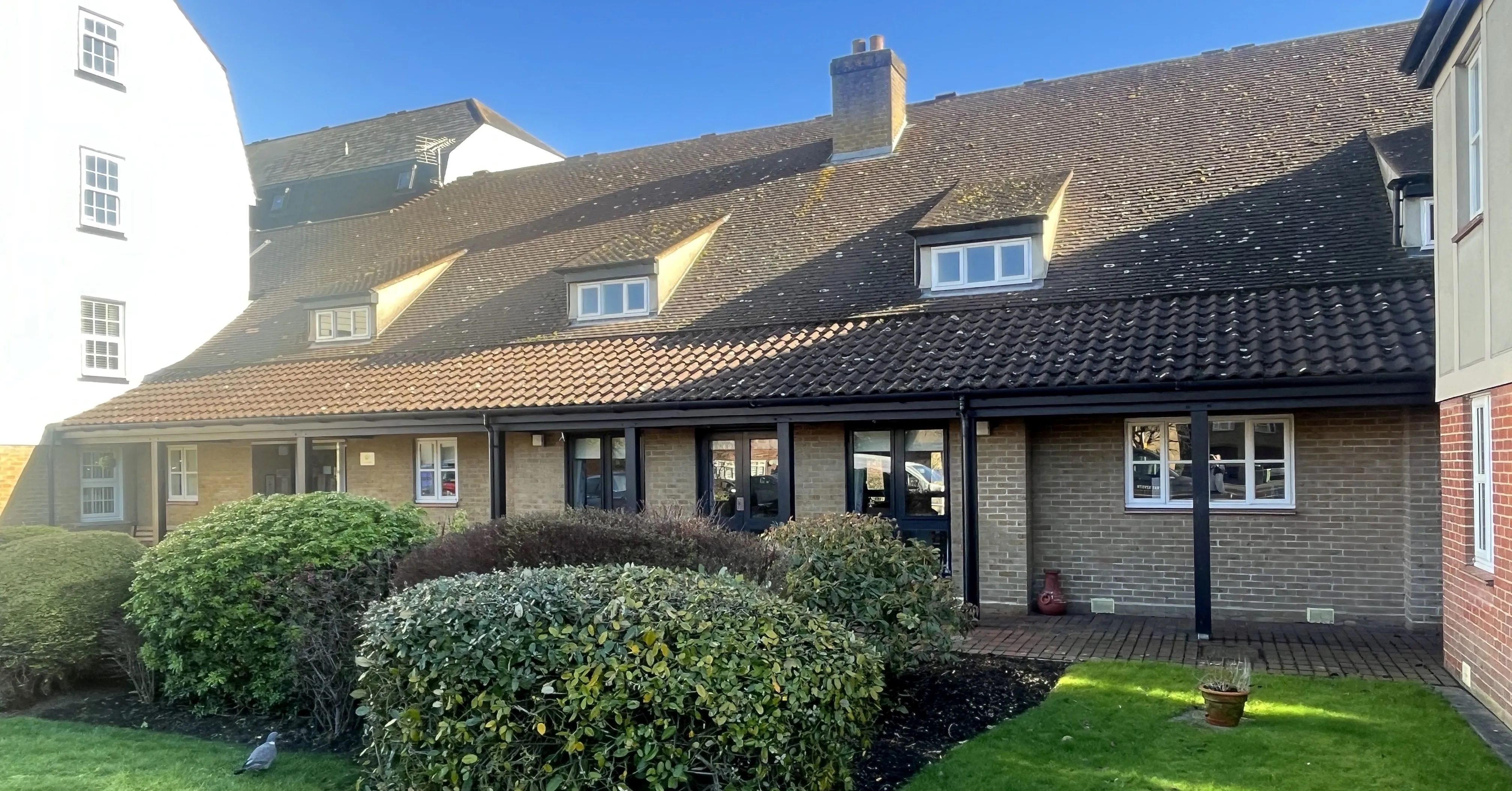BUY TO LET INVESTMENT: A ONE BEDROOM FIRST FLOOR RETIREMENT APARTMENT WITH TENANT IN OCCUPATION PRODUCING AN INCOME OF £10,200 PER ANNUM 