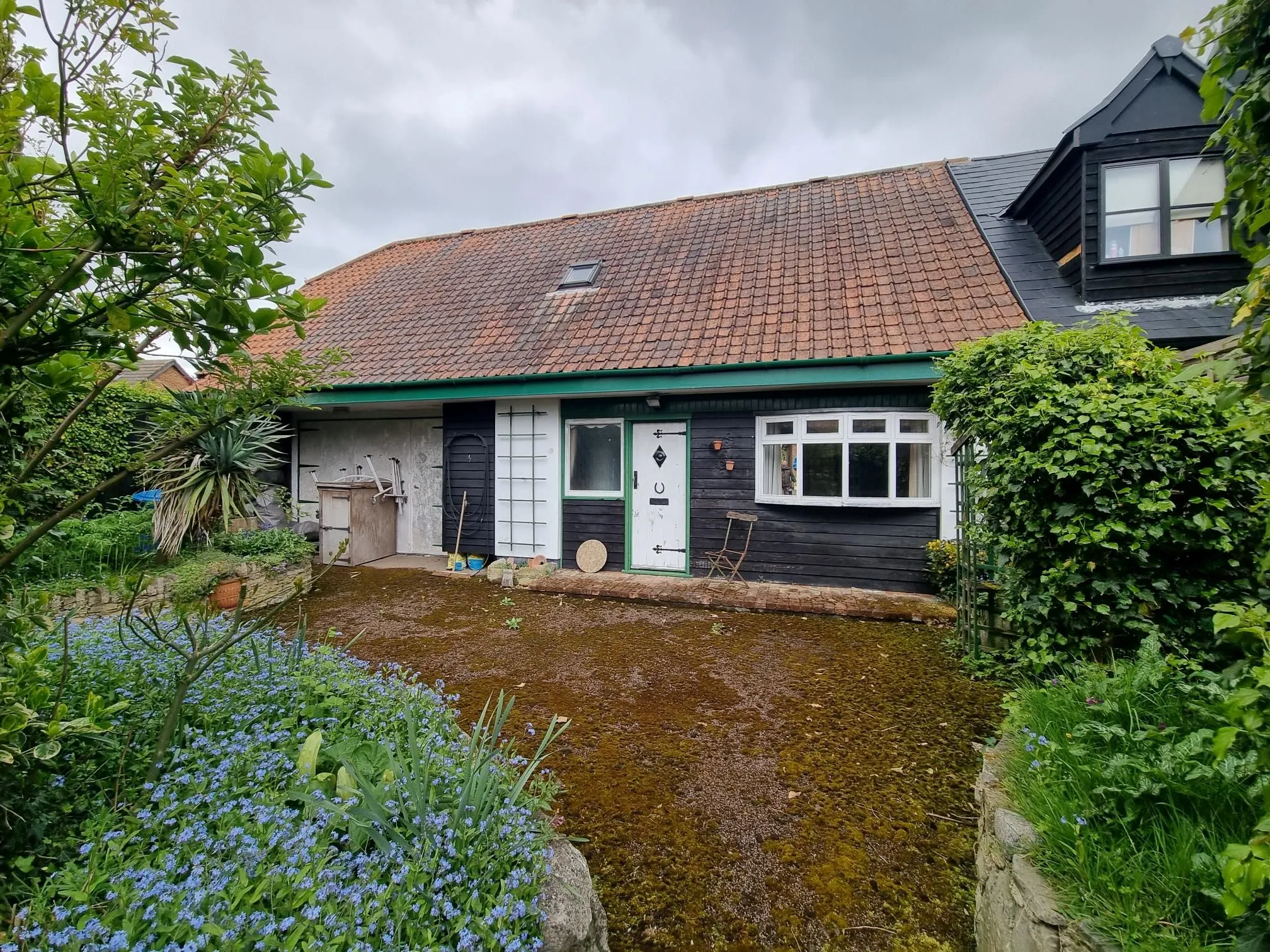 REFURBISHMENT OPPORTUNITY: A VACANT CHARACTER COTTAGE LOCATED IN THE VILLAGE OF COOPERSALE WITH POTENTIAL FOR EXTENDING SUBJECT TO CONSENT