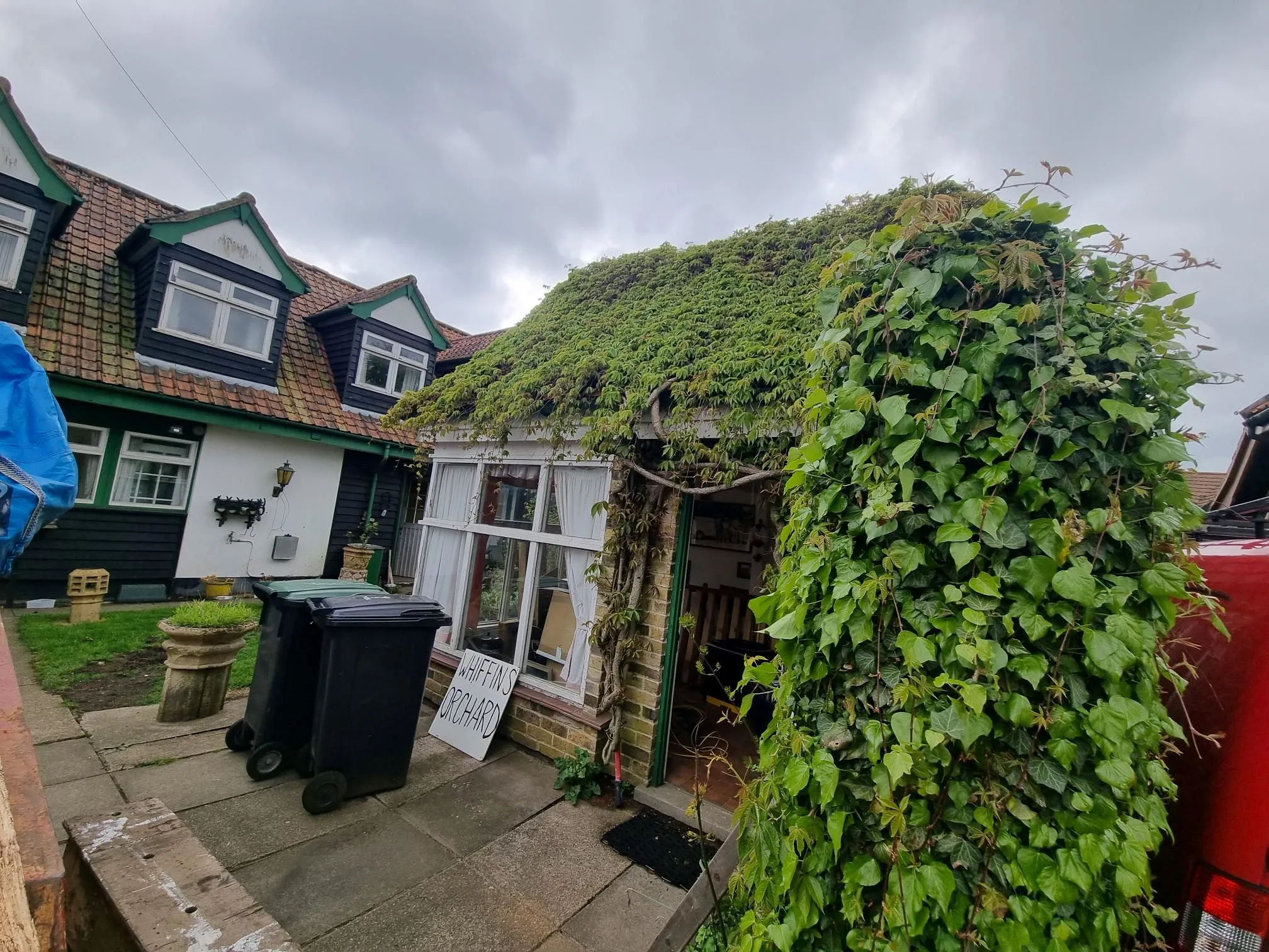 REFURBISHMENT OPPORTUNITY: A VACANT CHARACTER COTTAGE LOCATED IN THE VILLAGE OF COOPERSALE WITH POTENTIAL FOR EXTENDING SUBJECT TO CONSENT