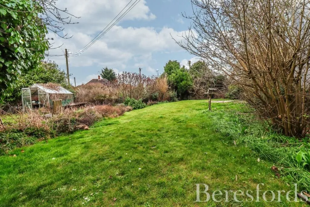 REFURBISHMENT OPPORTUNITY: A VACANT FREEHOLD GRADE II LISTED SEMI COTTAGE ON A CORNER PLOT COTTAGE IN NEED OF REPAIR AND IMPROVEMENT 