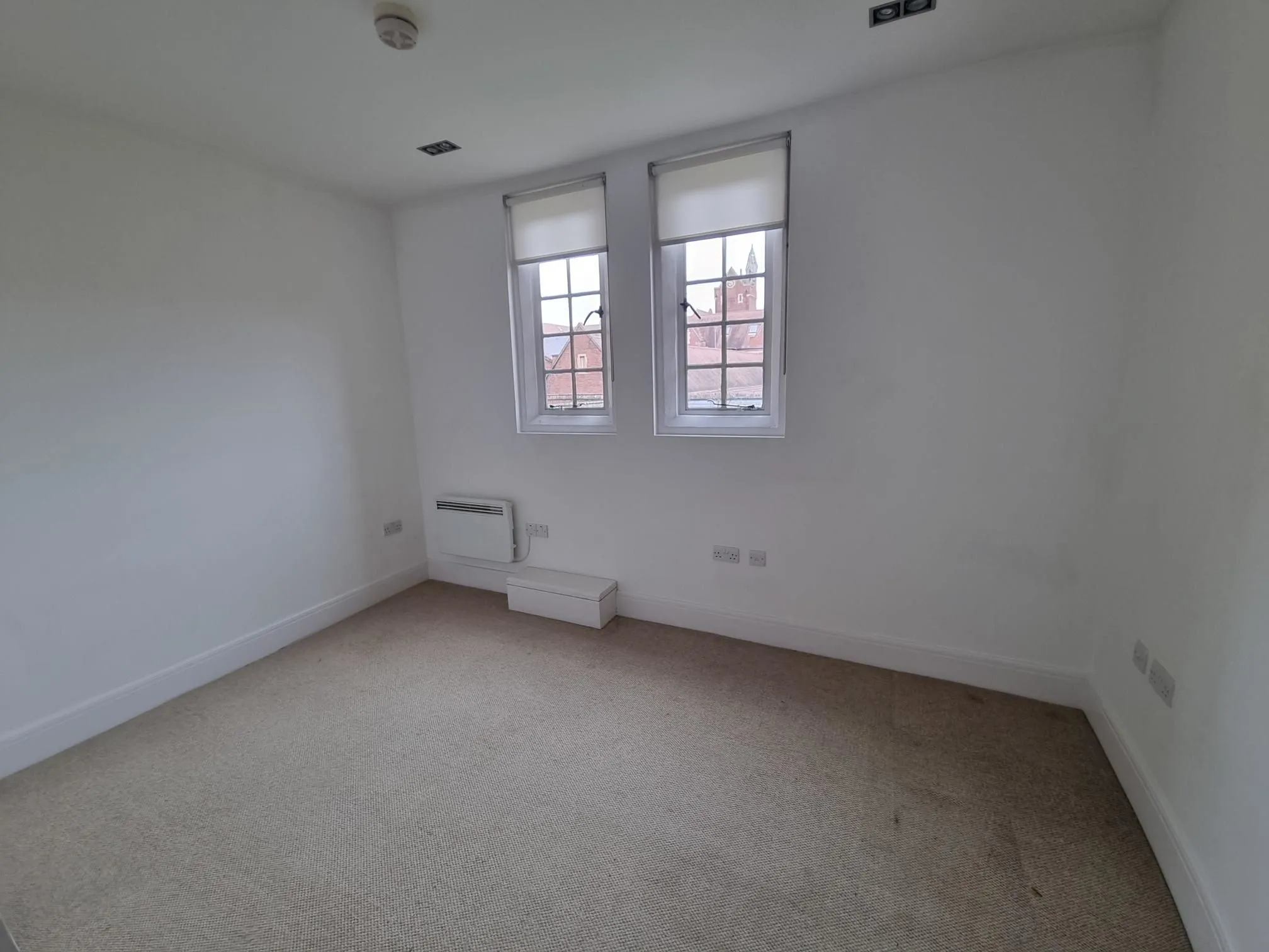 RESIDENTIAL INVESTMENT: A VACANT TWO BEDROOM TWO BATHROOM FIRST FLOOR APARTMENT SET WITHIN THE SOUGHT AFTER THE GALLERIES DEVELOPMENT