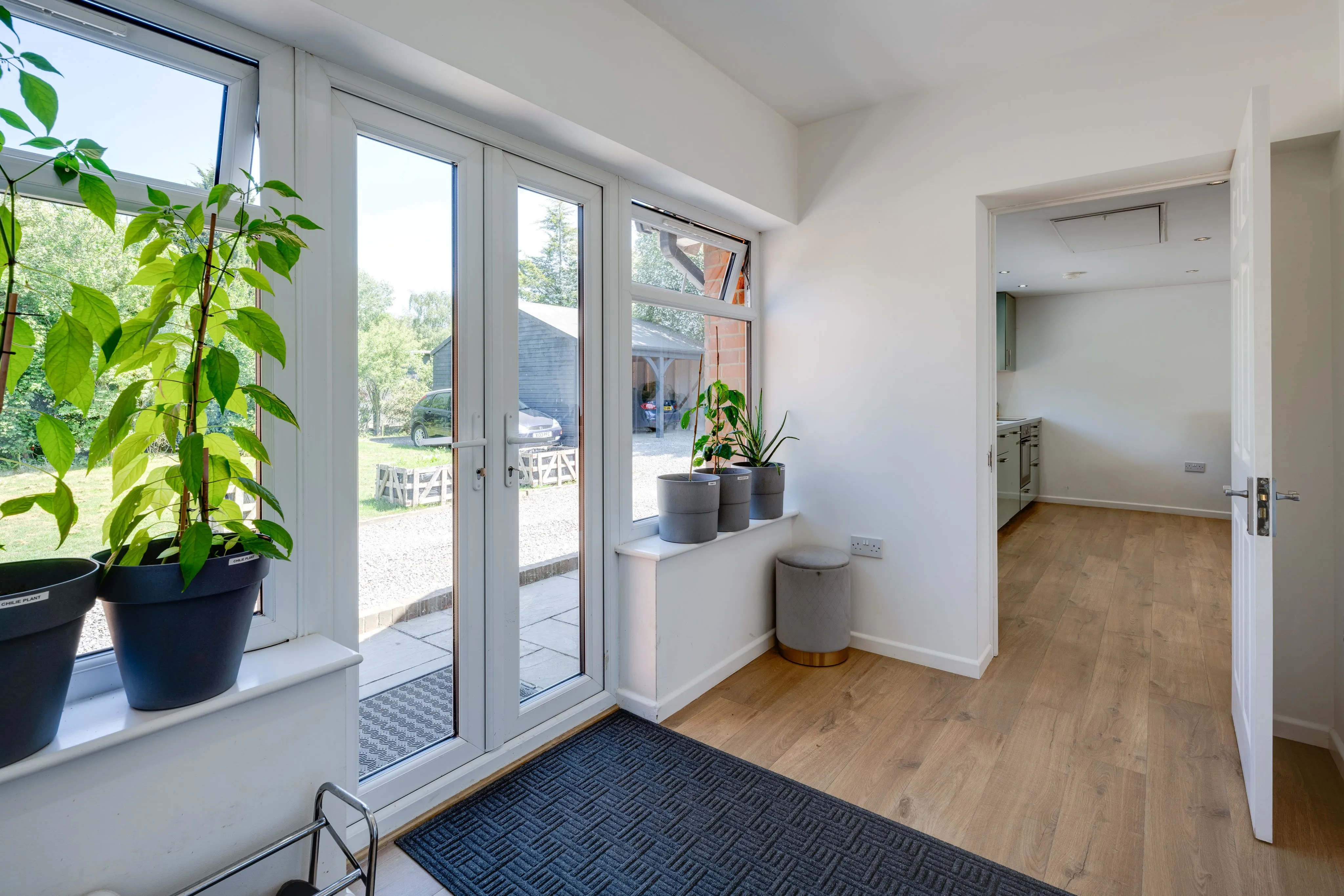 RESIDENTIAL: A WELL PRESENTED SPACIOUS FAMILY HOME WITH ANNEX AND DOUBLE CARPORT ON PLOT JUST UNDER ONE ACRE IN SIZE IN POPULAR SEMI RURAL LOCATION