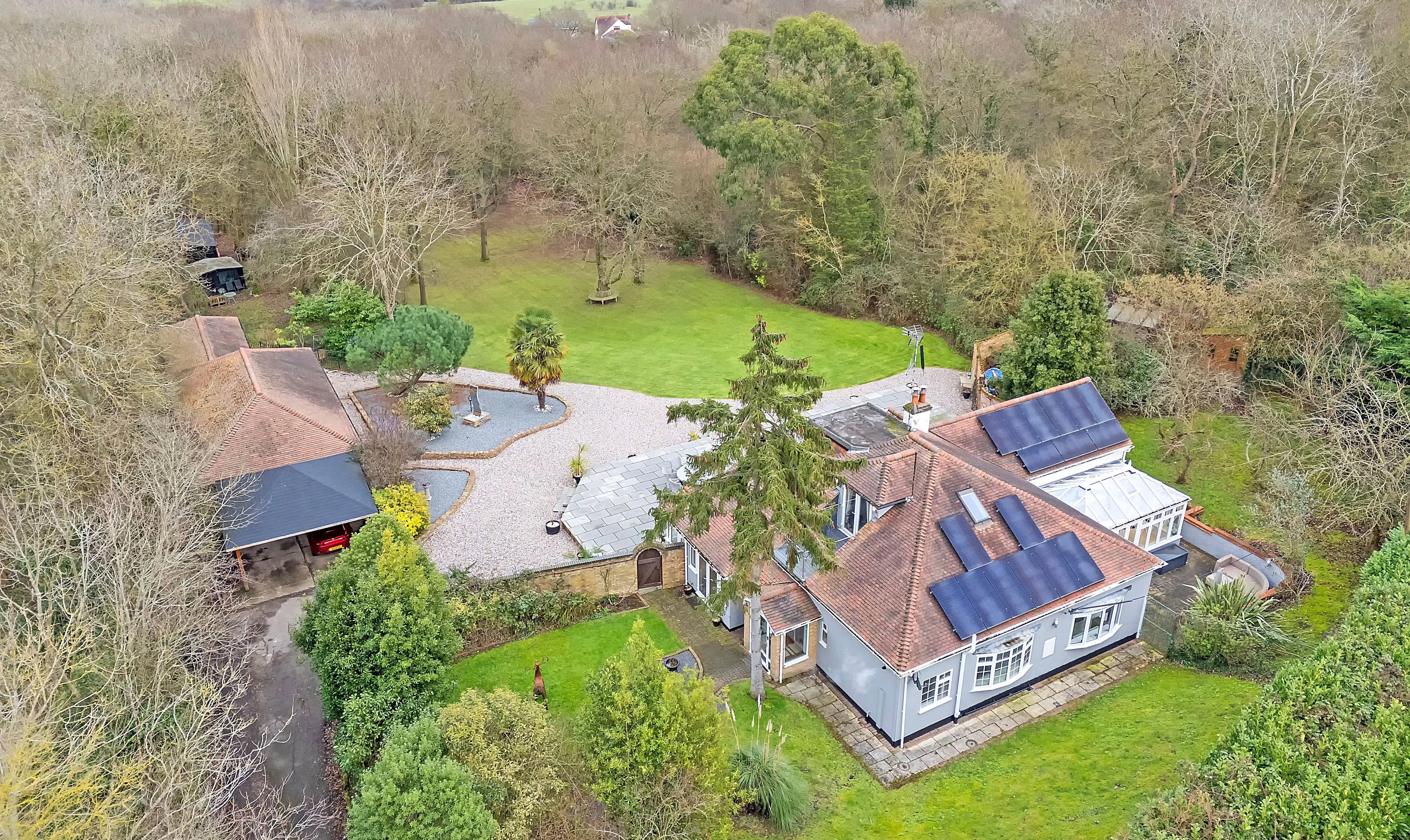 RESIDENTIAL INVESTMENT : VACANT DETACHED HOUSE SET IN GROUNDS OF AROUND 2 ACRES WITH LARGE DETACHED SELF CONTAINED ANNEX AND TRIPLE GARAGE